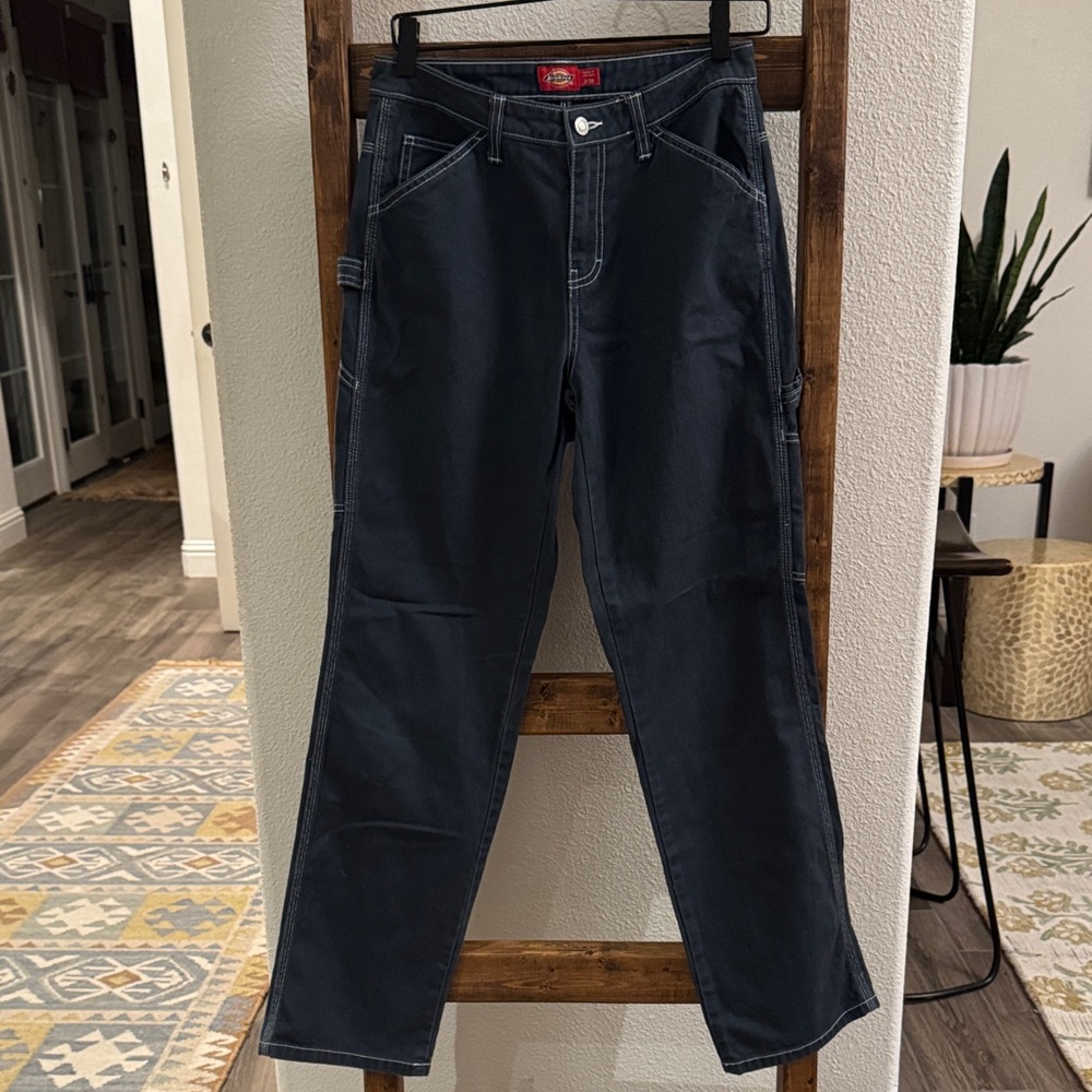 Dickies women’s 3 26 waist Navy Relaxed Jeans utility pockets EUC